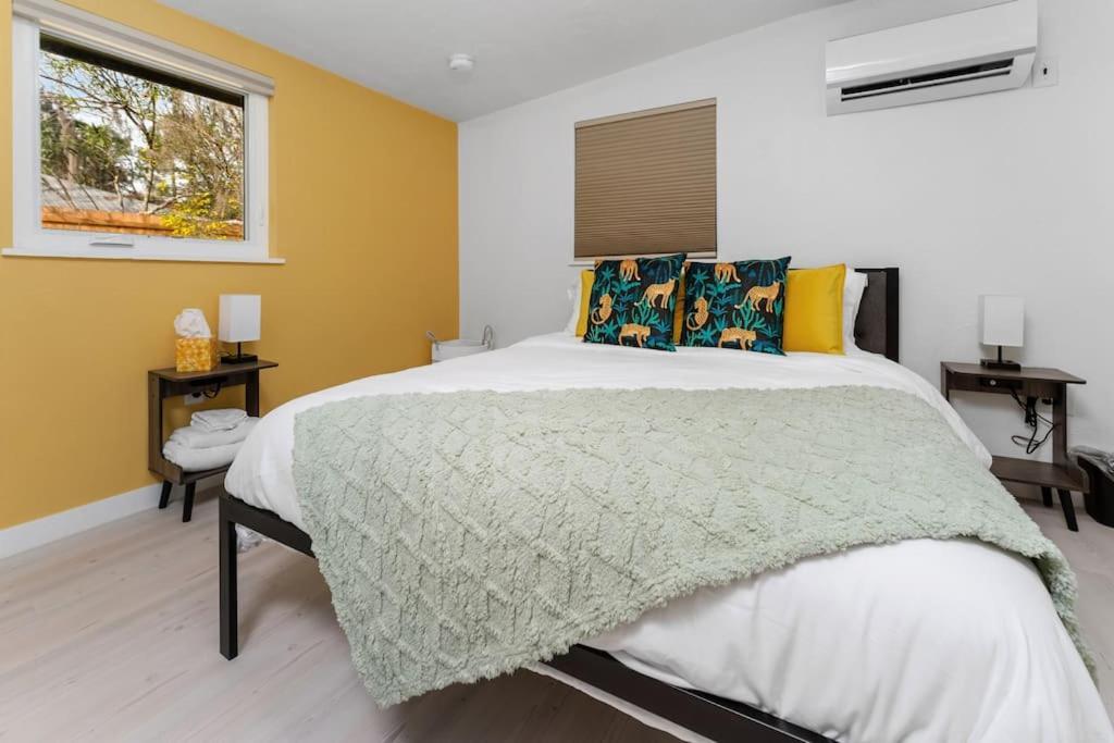 Smart Bungalow: 10-Min To Uf, Central Location Gainesville Luaran gambar