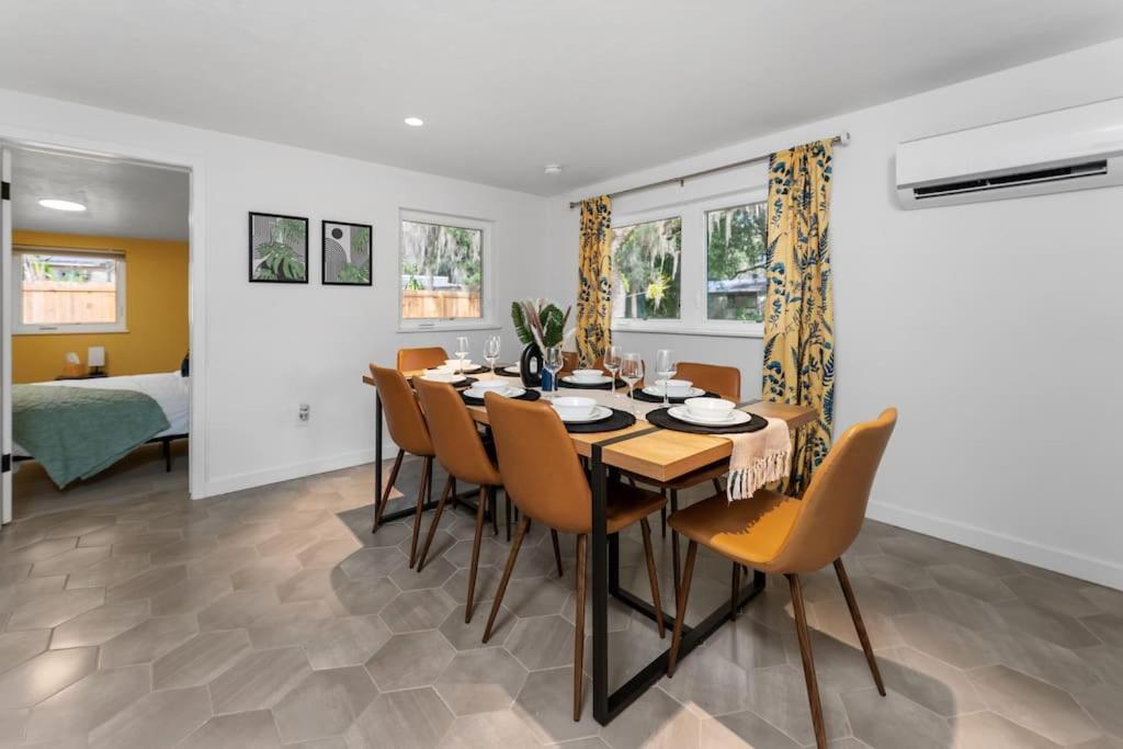 Smart Bungalow: 10-Min To Uf, Central Location Gainesville Luaran gambar