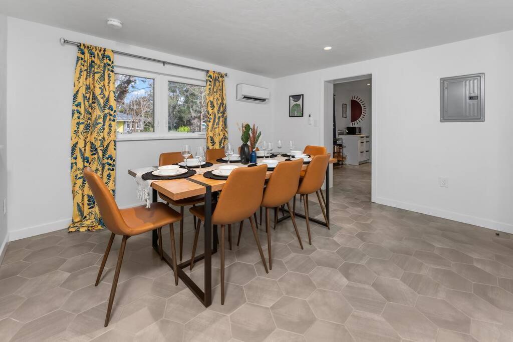 Smart Bungalow: 10-Min To Uf, Central Location Gainesville Luaran gambar